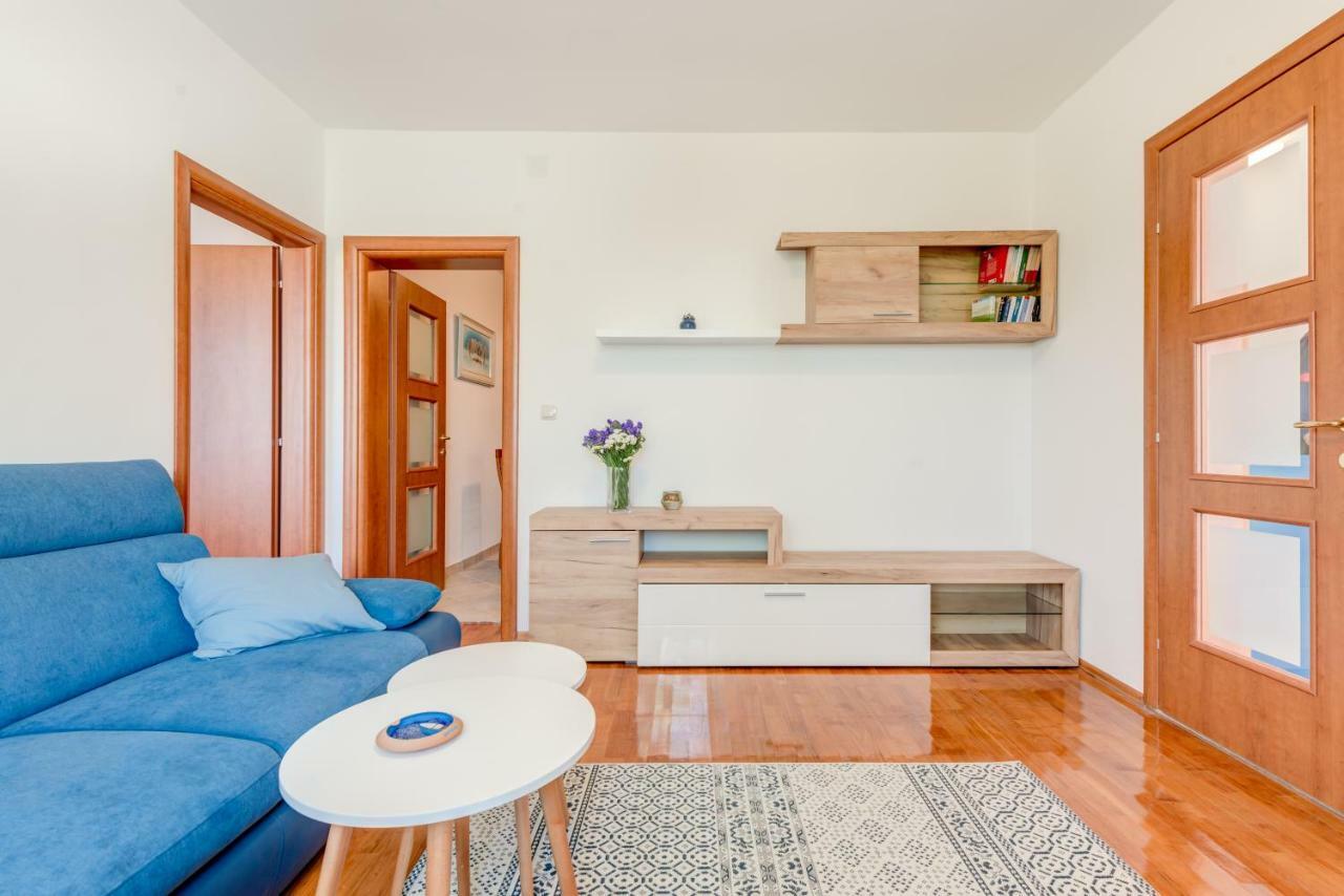 Apartmani Mirta Omiš Eksteriør billede