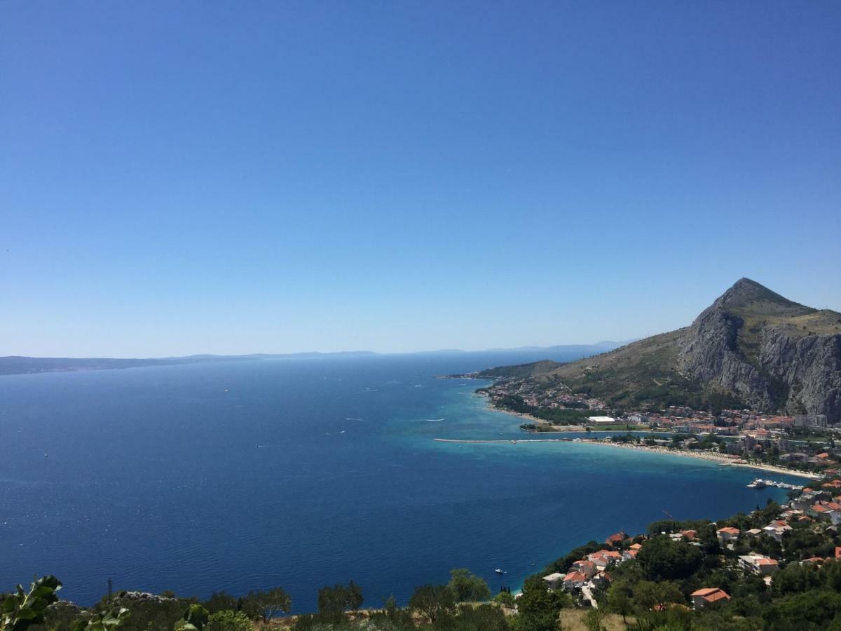 Apartmani Mirta Omiš Eksteriør billede
