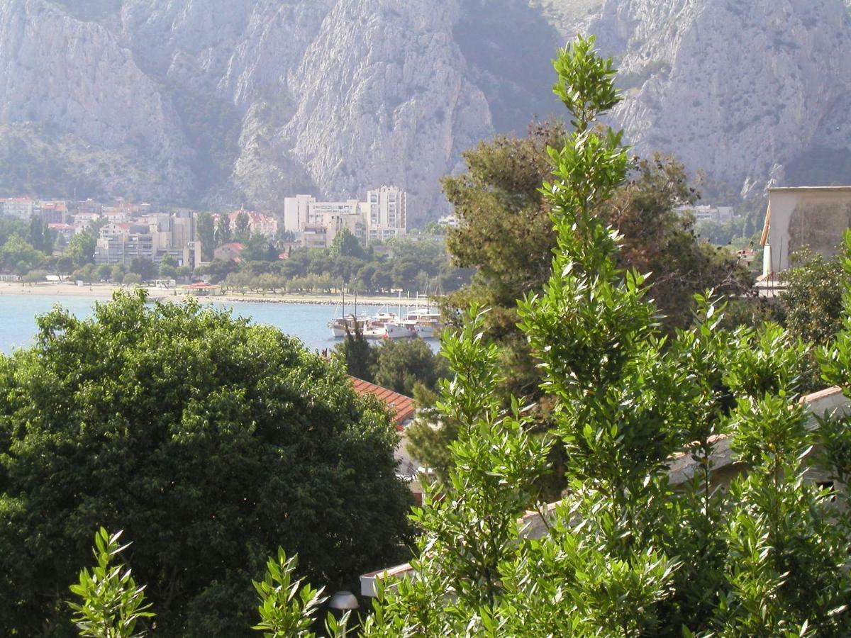 Apartmani Mirta Omiš Eksteriør billede