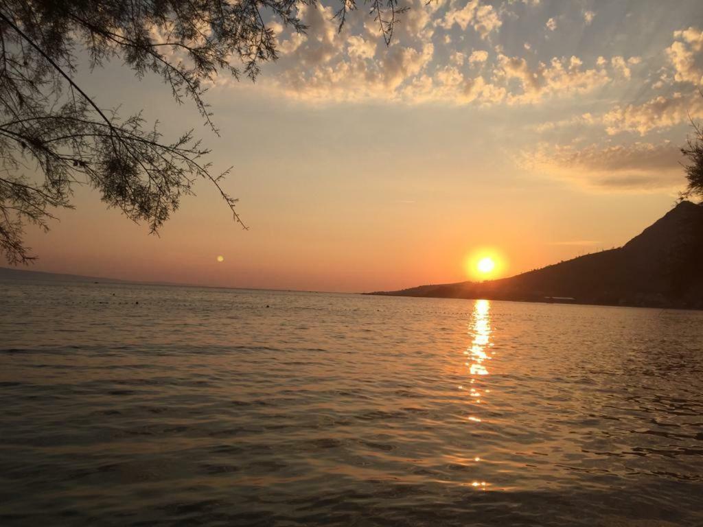 Apartmani Mirta Omiš Eksteriør billede