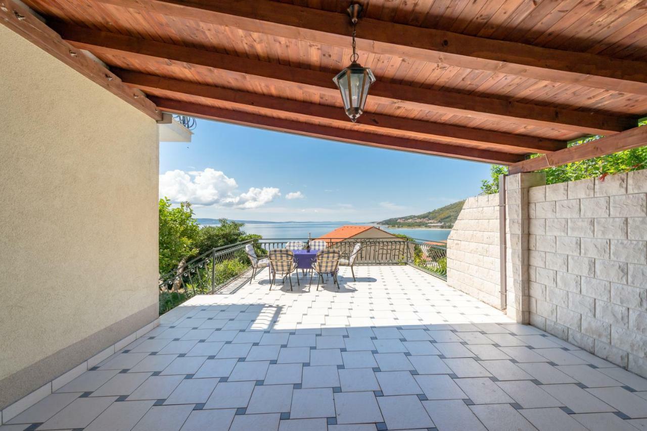 Apartmani Mirta Omiš Eksteriør billede